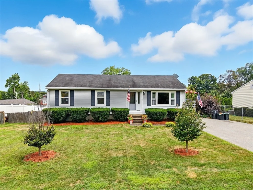 Unit for sale at 2 Overlook Ave, Haverhill, MA 01830