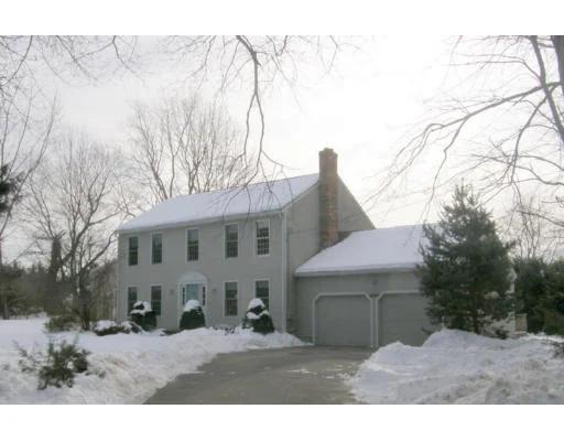 Unit for sale at 146 Pine St, Franklin, MA 02038