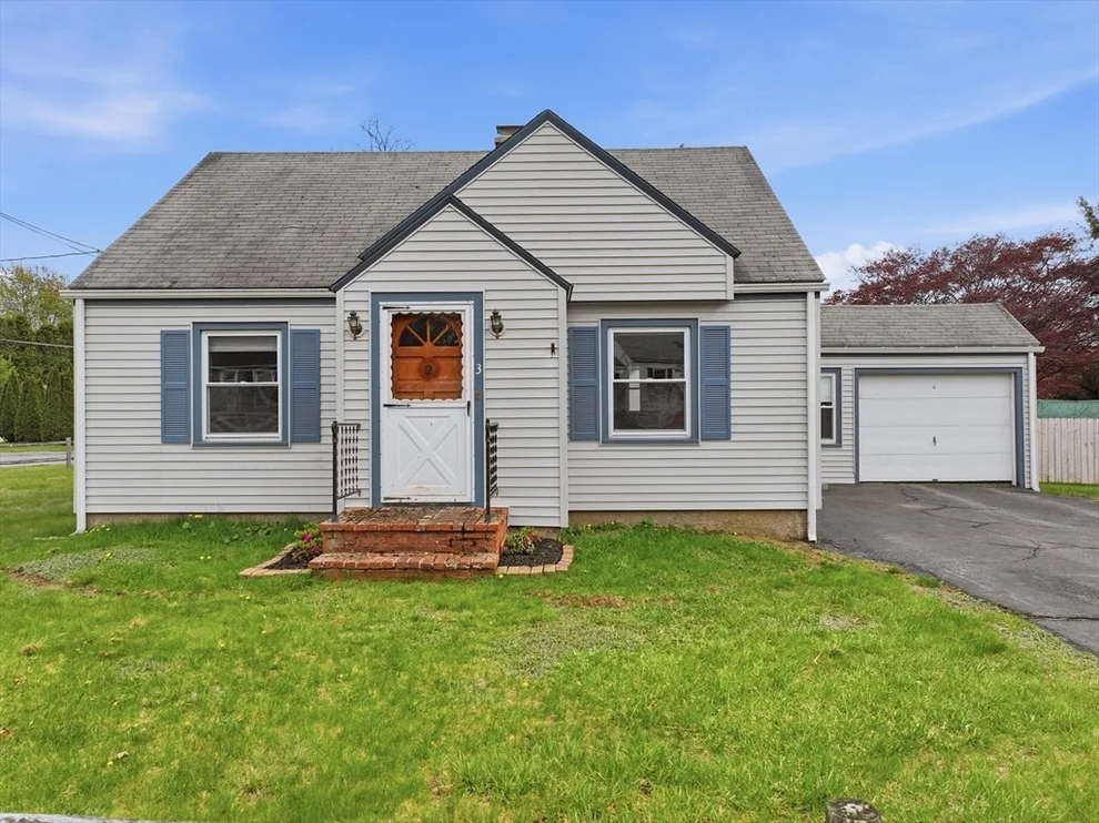 Unit for sale at 3 Inwood Rd, Auburn, MA 01501