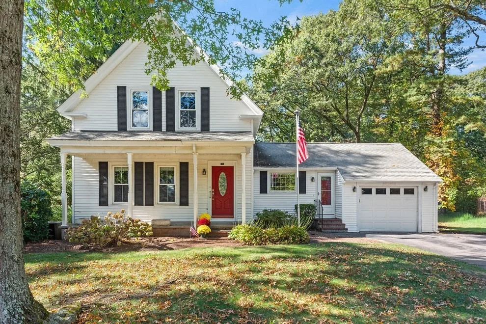 Unit for sale at 162 Lincoln St, Franklin, MA 02038