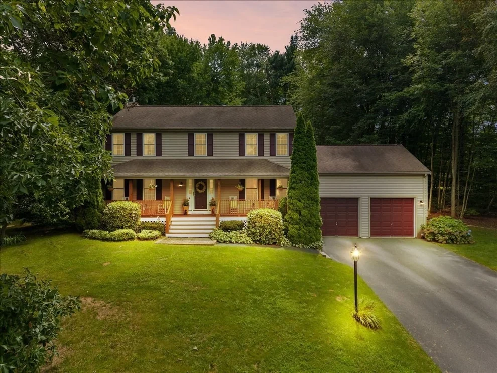 Unit for sale at 194 Woodlawn Street, Taunton, MA 02718