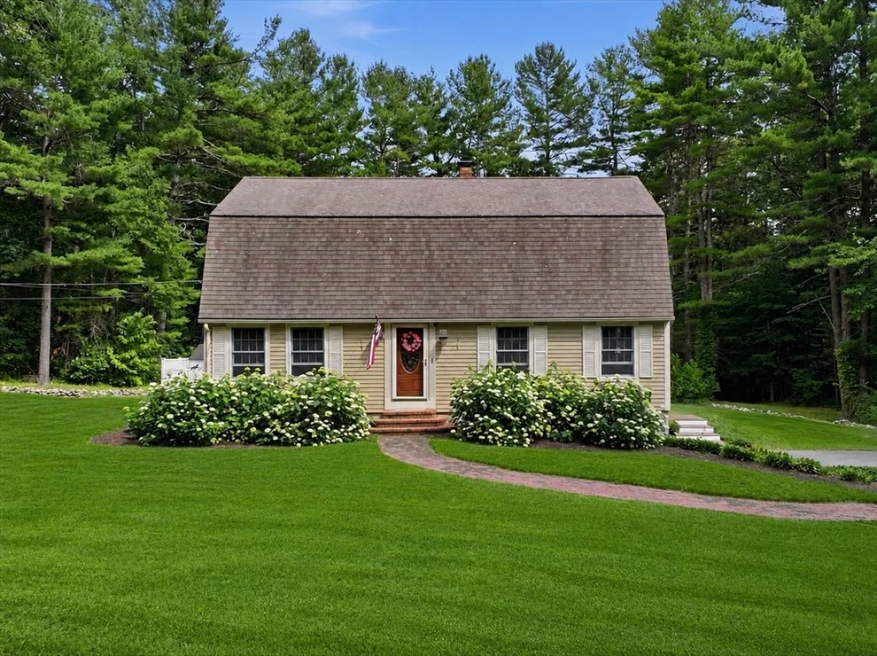 Unit for sale at 25 Coal Kiln Rd, Princeton, MA 01541