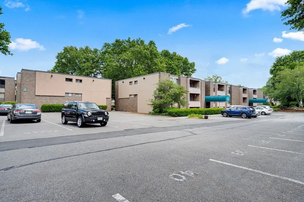 Unit for sale at 6 Shrewsbury Green Drive, Shrewsbury, MA 01545