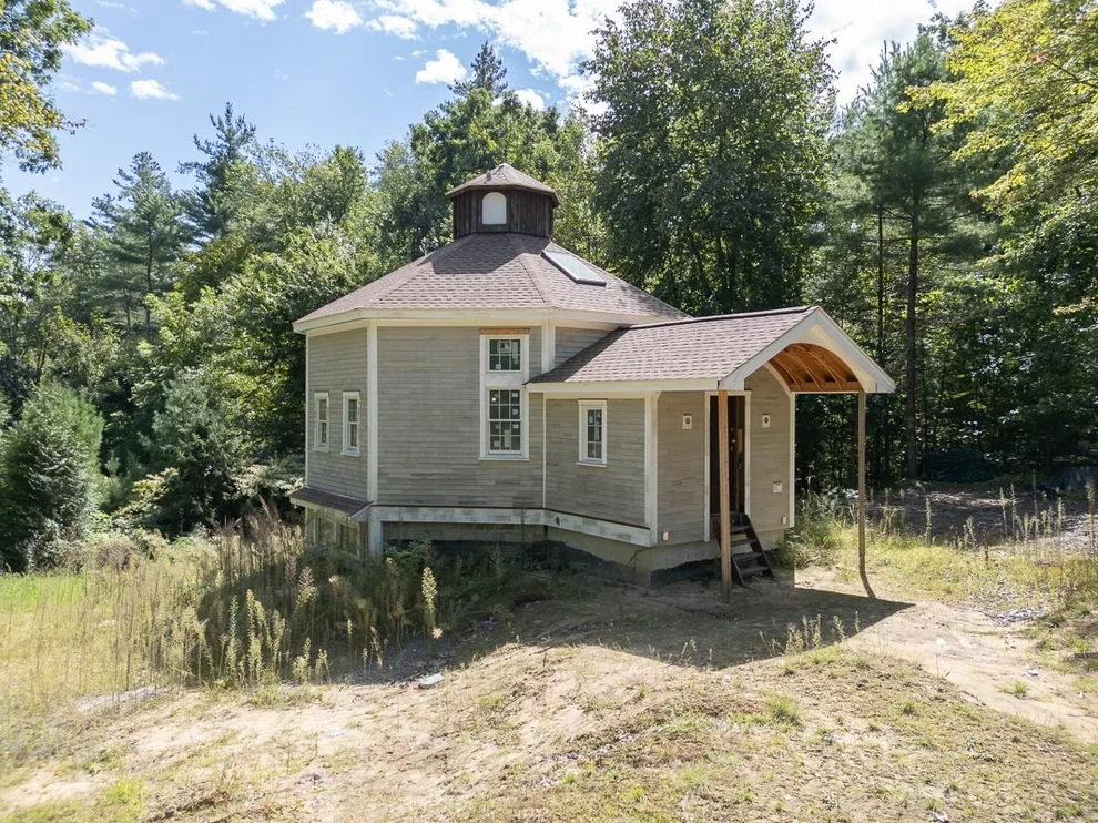 Unit for sale at 12 Cranberry St, Pepperell, MA 01463