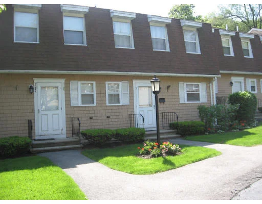 Unit for sale at 2269 Commonwealth Ave, Newton, MA 02466