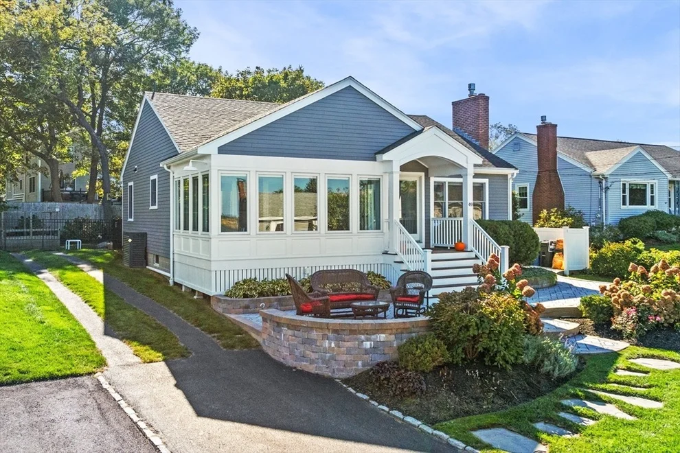 Unit for sale at 49 Thurston Point Rd, Gloucester, MA 01930