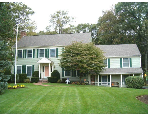 Unit for sale at 8 Spearfield Lane, Lynnfield, MA 01940