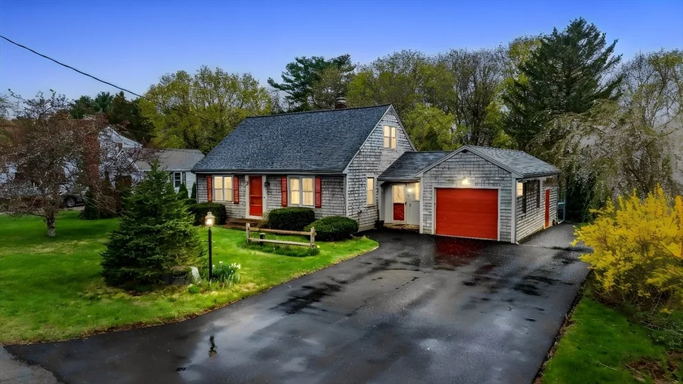 Unit for sale at 4 Hiltz Ave, Lakeville, MA 02347