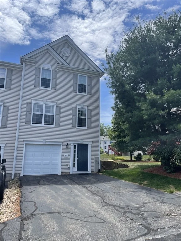 Unit for sale at 61 Tulip Cir, Grafton, MA 01560