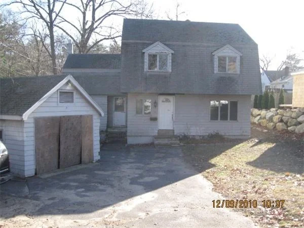 Unit for sale at 37 Greenwood Rd, Lynnfield, MA 01940