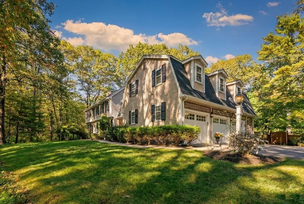 Unit for sale at 2 Partridge Hill Rd, Dover, MA 02030
