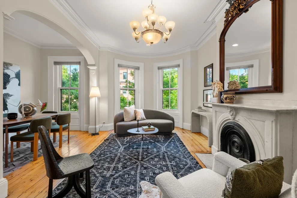Unit for sale at 4 Claremont Park, Boston, MA 02118
