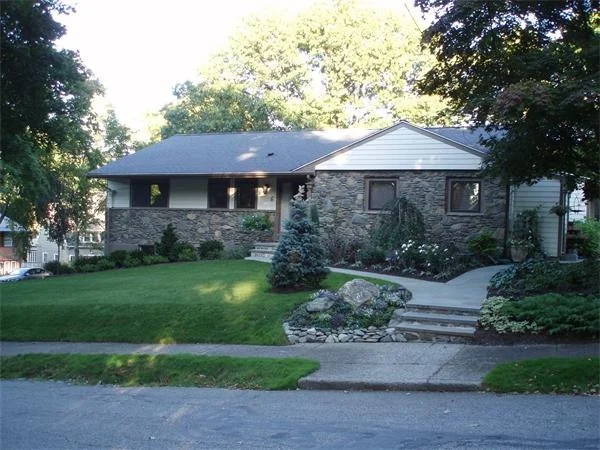 Unit for sale at 6 Leonard Ave, Newton, MA 02465