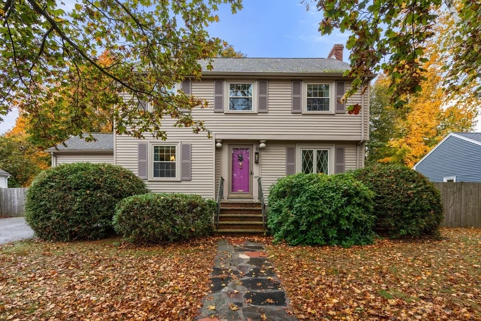 Unit for sale at 225 Howard St, Melrose, MA 02176