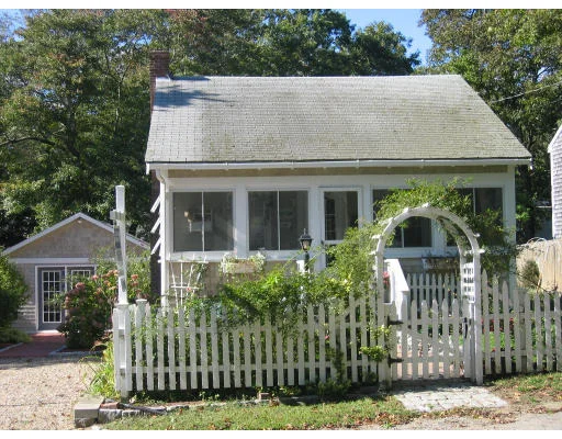 Unit for sale at 7 Kabeyun Rd, Marion, MA 02738