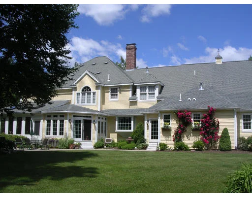 Unit for sale at 39 Julians Way, Sudbury, MA 01776