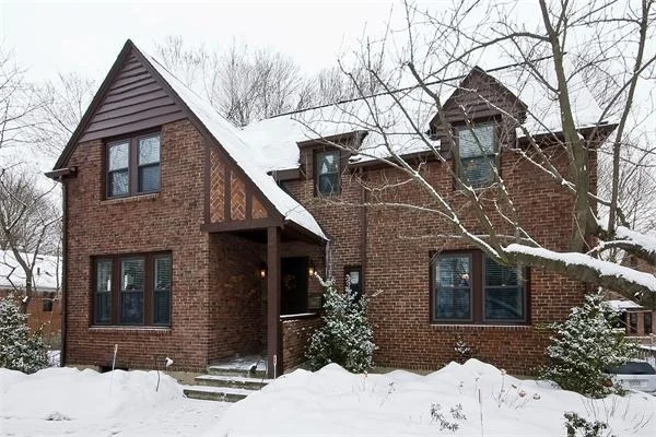 Unit for sale at 1785 Commonwealth Ave (Carriage Ln), Newton, MA 02466
