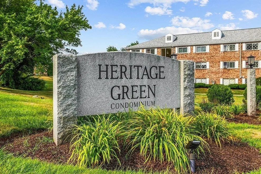 Unit for sale at 21 Fernview Ave, North Andover, MA 01845