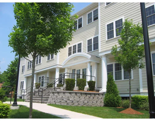 Unit for sale at 974 Main St, Wakefield, MA 01880