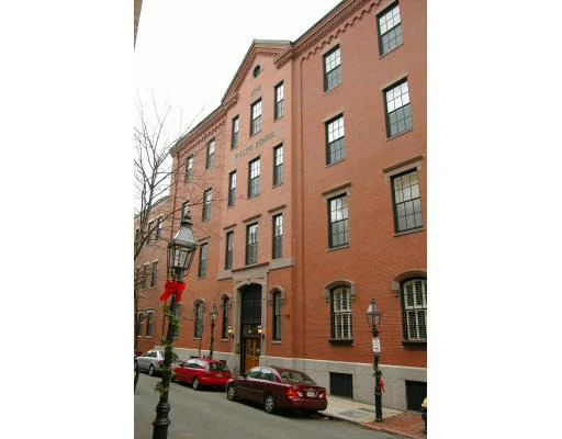 Unit for sale at 41 Phillips St, Boston, MA 02114