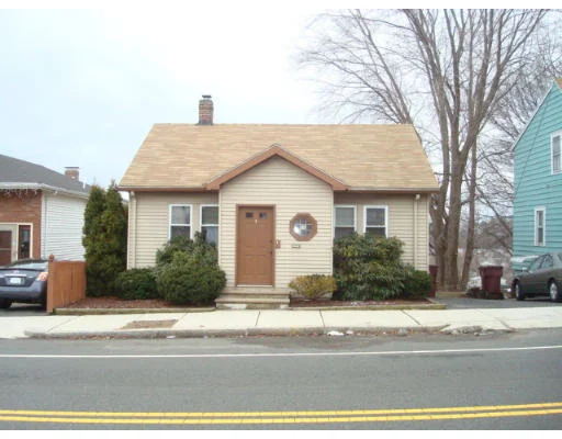 Unit for sale at 624 Park Ave, Revere, MA 02151