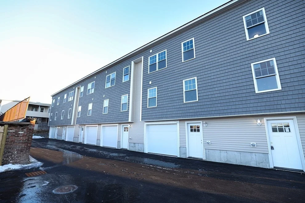 Unit for sale at 17 Marshall, Lowell, MA 01851
