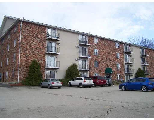 Unit for sale at 71 Edgeworth St, Worcester, MA 01605