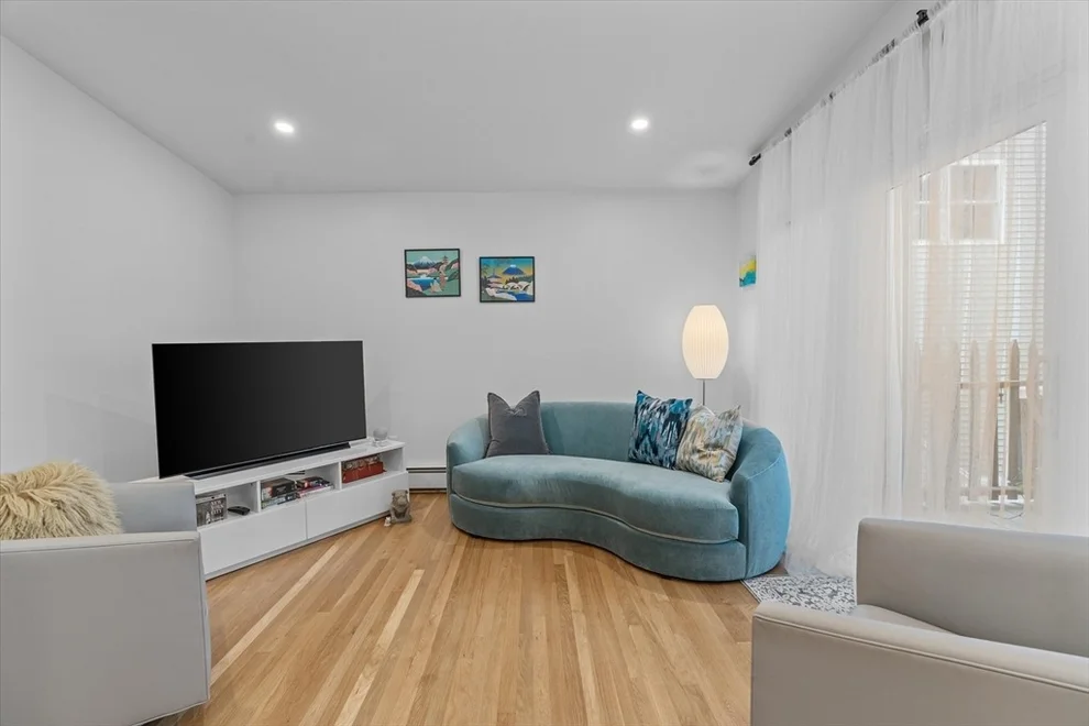 Unit for sale at 402 E 7th St, Boston, MA 02127