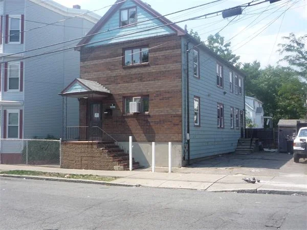 Unit for sale at 56 Hanover St, Lynn, MA 01902