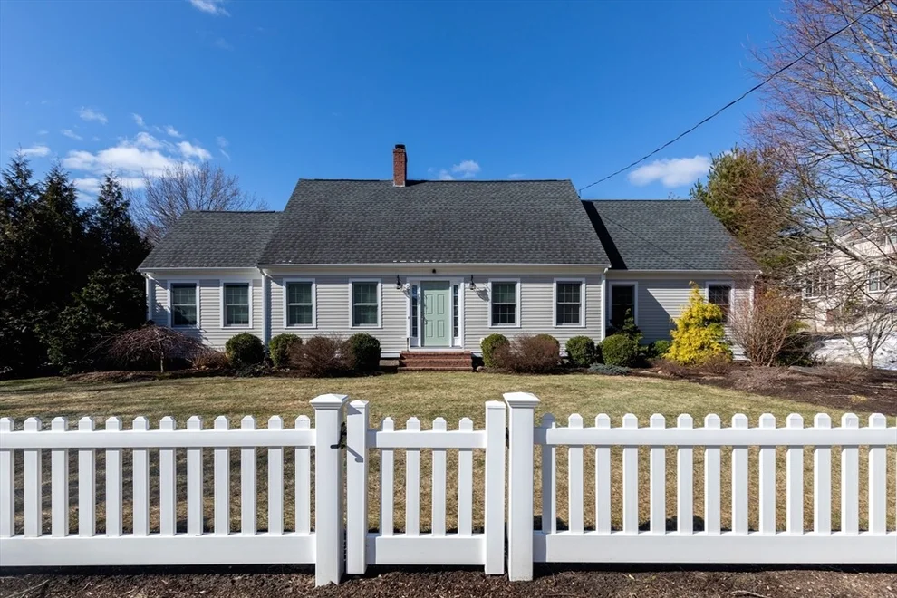 Unit for sale at 593 Washington St, Pembroke, MA 02359