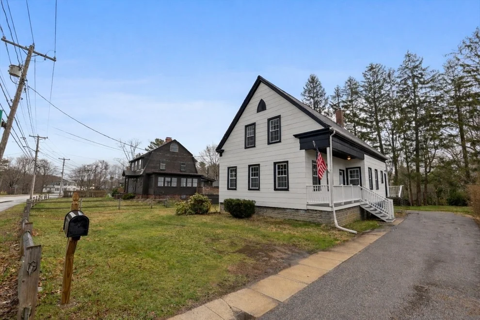 Unit for sale at 411 Market St, Rockland, MA 02370