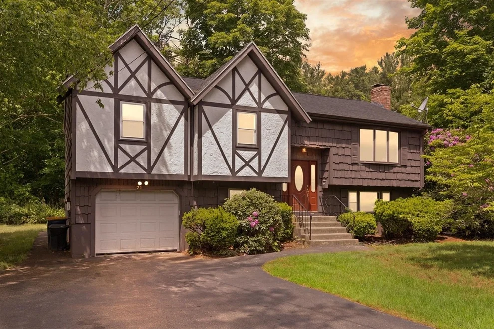Unit for sale at 21 Clarke St, Sharon, MA 02067