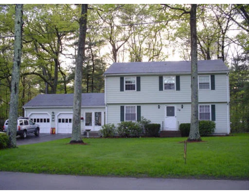 Unit for sale at 28 Bambury Lane, Attleboro, MA 02703