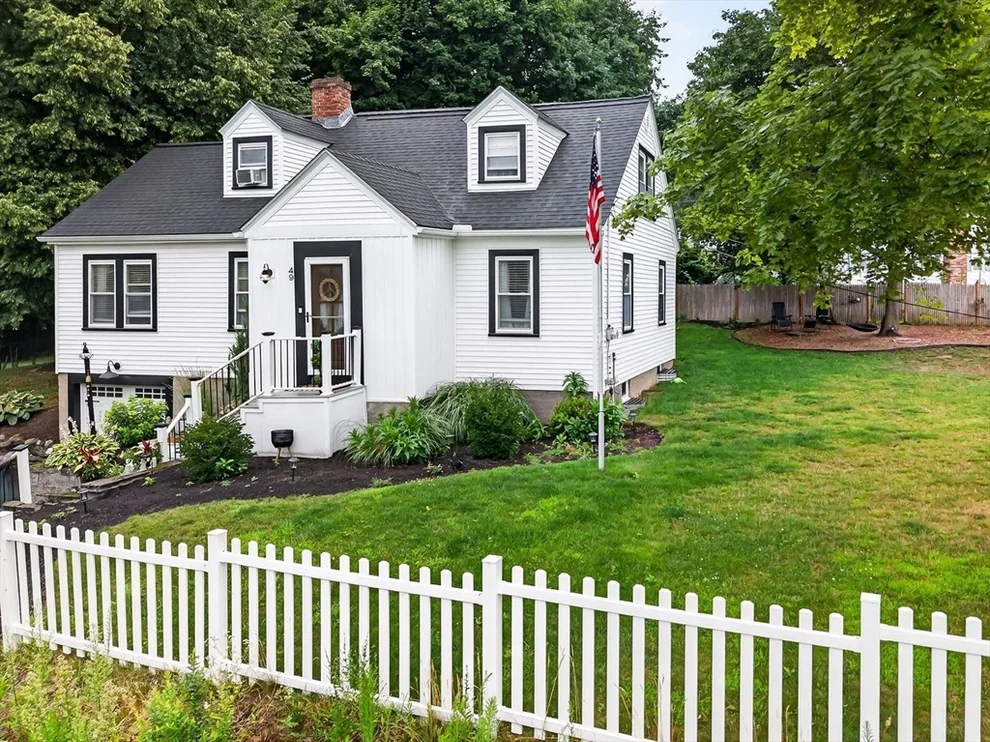 Unit for sale at 49 Richardson Rd, Fitchburg, MA 01420