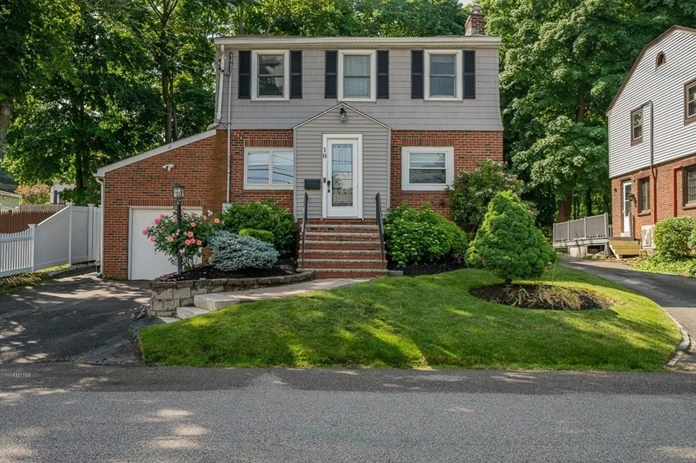 Unit for sale at 10 Richards Rd, Weymouth, MA 02189