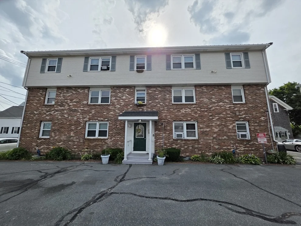 Unit for sale at 1040 Cove Road Unit 4, New Bedford, MA 02744