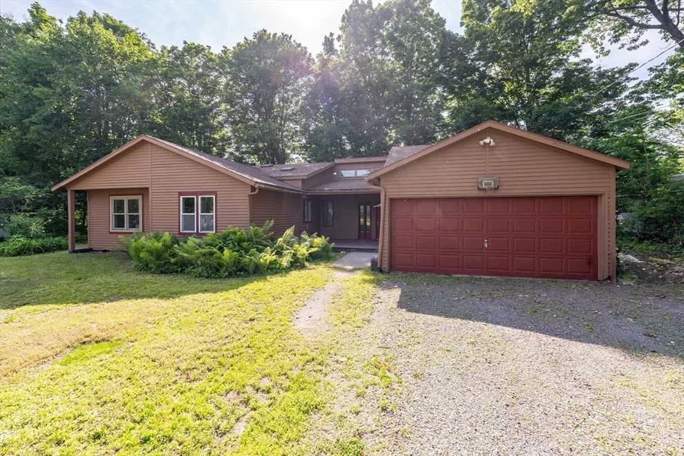 Unit for sale at 499 Hadley Rd, Sunderland, MA 01375