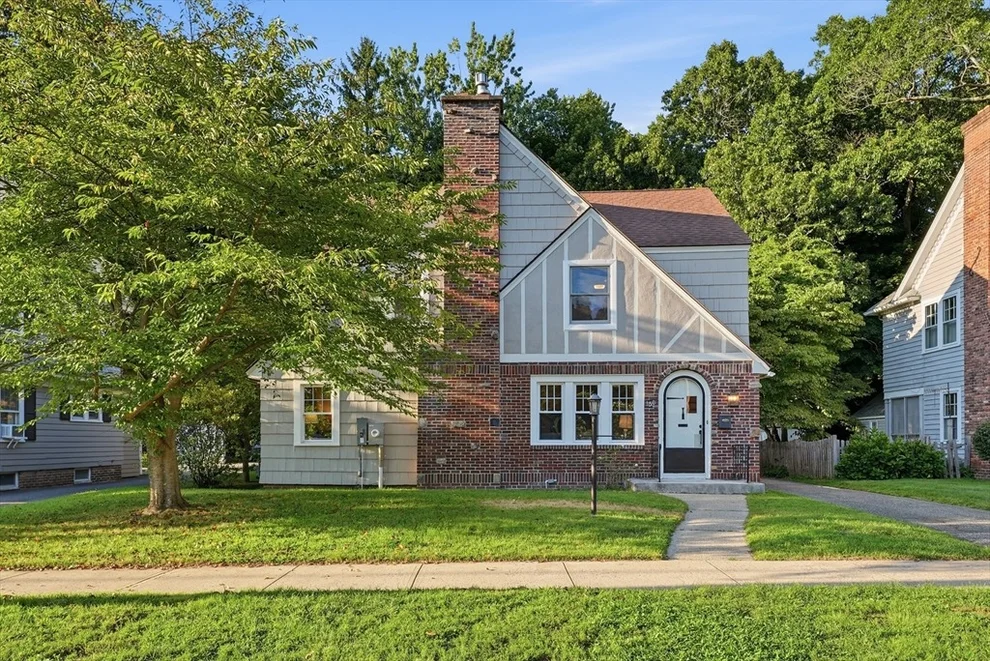 Unit for sale at 130 Westmoreland Ave, Longmeadow, MA 01106