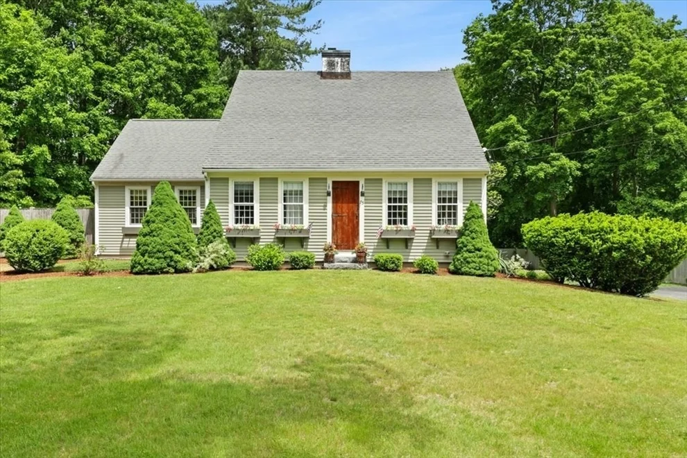 Unit for sale at 75 Center St, Pembroke, MA 02359
