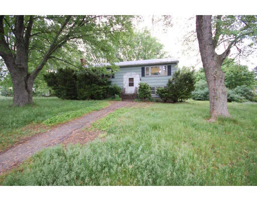 Unit for sale at 1 Carpenter Dr, Franklin, MA 02038