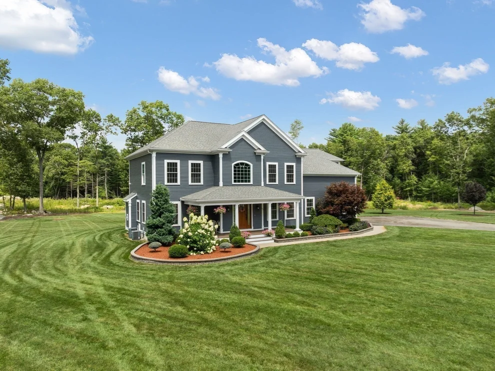 Unit for sale at 92 Plain St W, Berkley, MA 02779