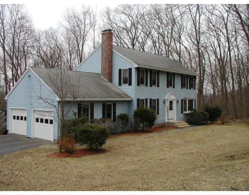 Unit for sale at 615 Oxford Street South, Auburn, MA 01501