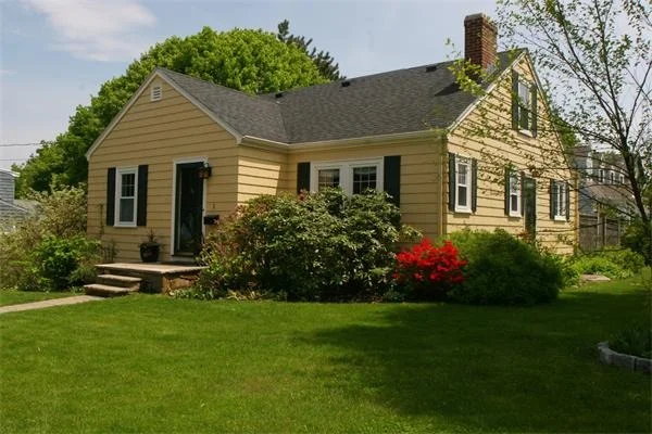 Unit for sale at 1 Ramsay Rd, Marblehead, MA 01945