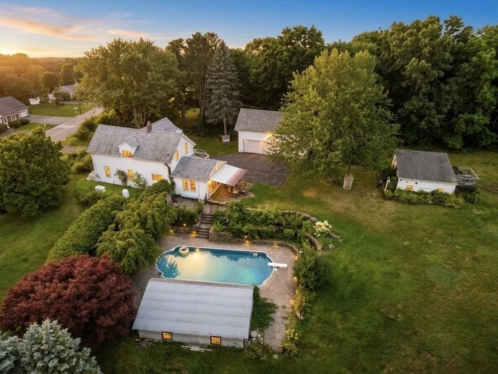 Unit for sale at 85 Bailey Rd, Holden, MA 01520