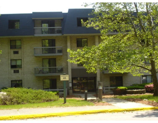 Unit for sale at 85 Commons Drive, Shrewsbury, MA 01545
