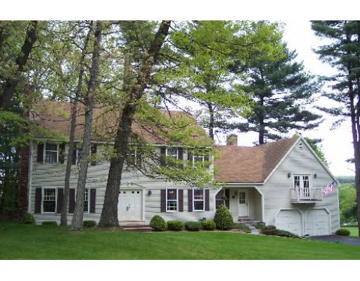 Unit for sale at 5 Heritage Lane, Andover, MA 01810