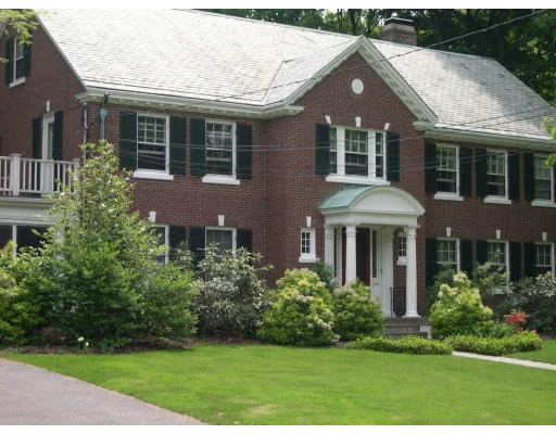 Unit for sale at 100 Pine Ridge Rd, Newton, MA 02468