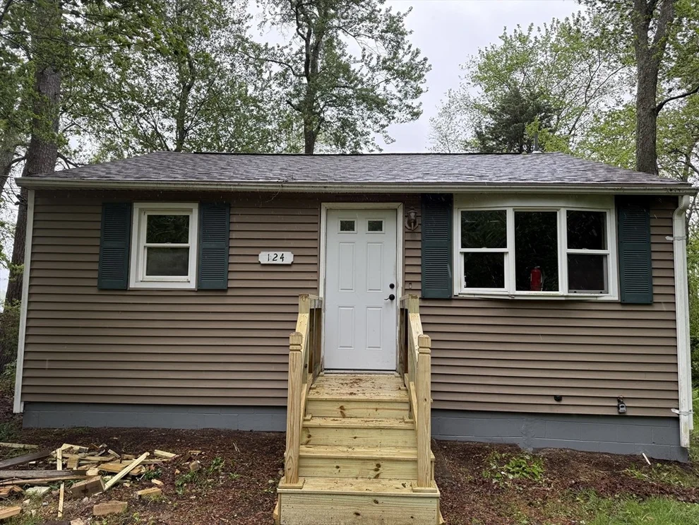 Unit for sale at 124 Bixby Dr, East Bridgewater, MA 02333