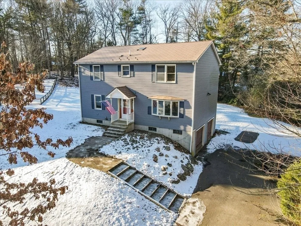 Unit for sale at 10 Hazelwood Ct, Attleboro, MA 02703
