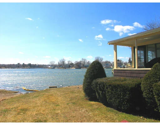 Unit for sale at 107 Bradstreet Ave, Danvers, MA 01923